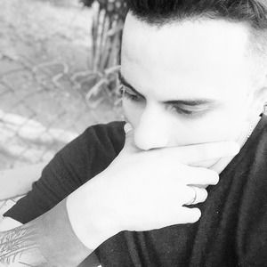 Meet your Posher, Checko